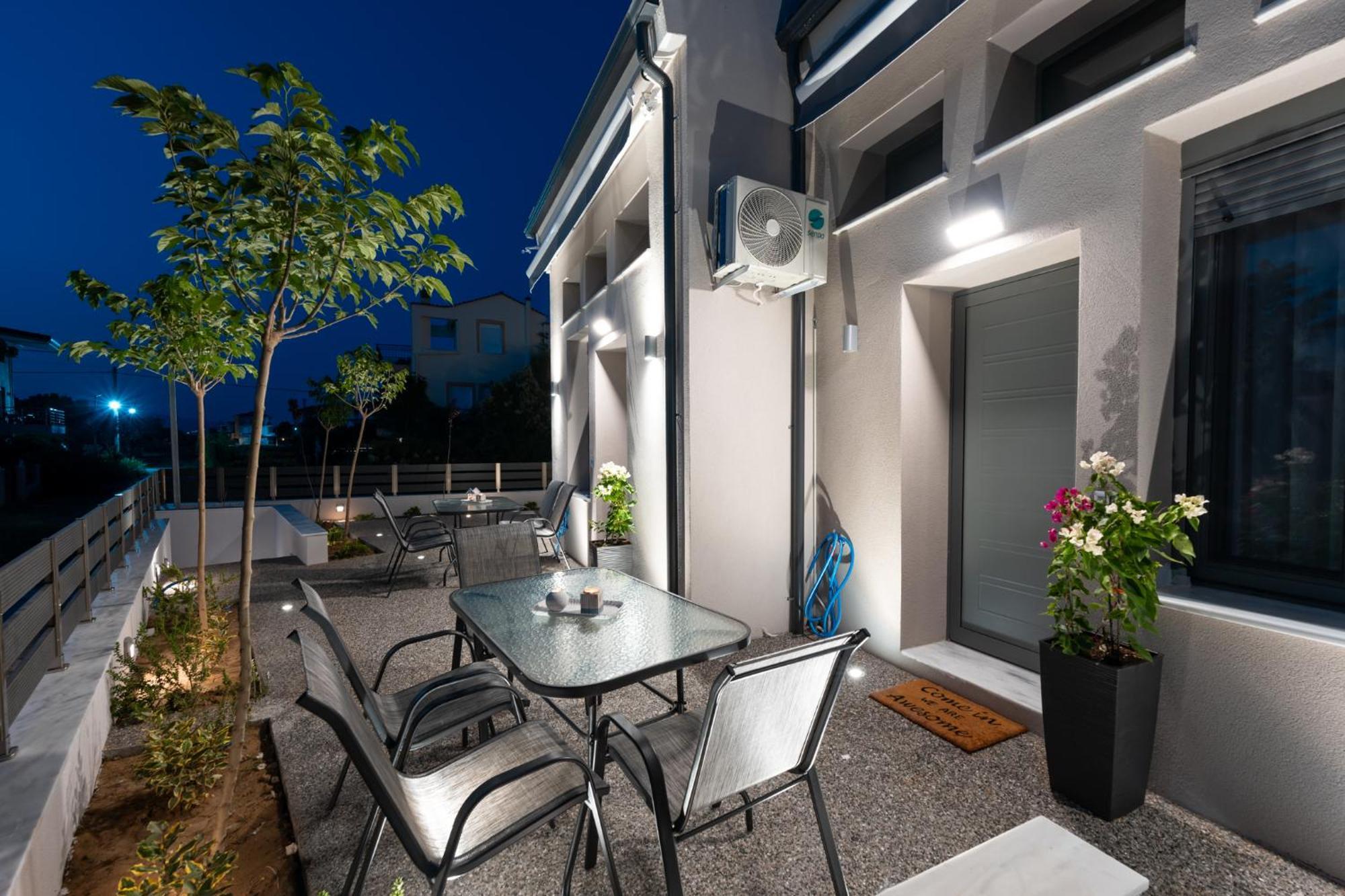 Karras' Residence Paralia Dionysiou Exterior foto